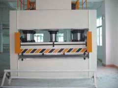 雙膠板熱壓機的操作維護規(guī)則對比以及單